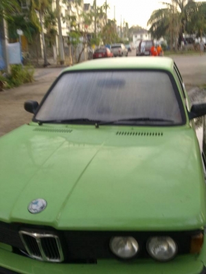 BMW 318i รุ่น E21 สองประตู BMW 318i รุ่น E21 สองประตู
