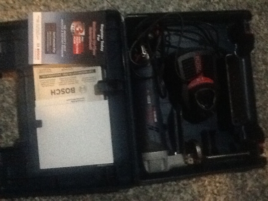 ขาย เครื่องตัดเหล็กแผ่น ไร้สาย ลิเธี่ยม  12v ของ bosch