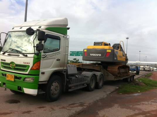 บริการขนย้ายเครื่องจักรกลหนัก