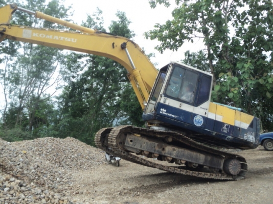 ขายแบคโฮKOMATSUpc 200 รุ่น5 ด่วน
