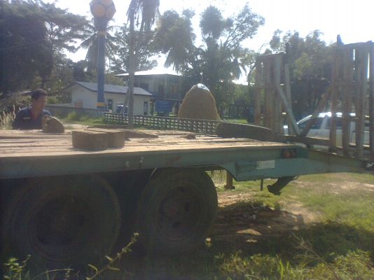 ขายเทเลอร์สิบล้อหางปลาใช้ขึ้แม๊คโคและรถเกี่ยว