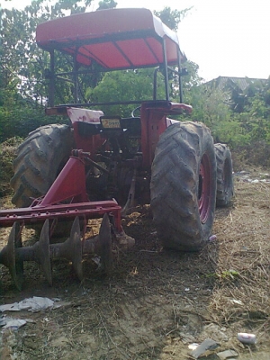 ขายรถไถ แม๊กซี่ 390 2 เพลา พร้อมใบดันดิน หาง7 จาน ขายรถไถ แม๊กซี่ 390 2 เพลา พร้อมใบดันดิน หาง7 จาน