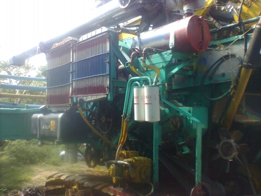 ขายรถเกี่ยวไทยเจริญการช่างอุ้ม