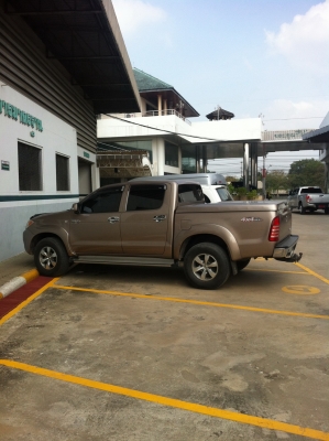 ขายรถ VIGO เบนซิน 2.7 ปี 2007 ติดแก๊สระบบหัวฉีด VERSUS 4WD เกียร์ ออโต้ มีชุดตกแต่ง,เบาะหนัง,ฝาปิดท้าย มือเดียวจากห้างไม่เคยชน ไม่เคยทำสี ขับดีมาก สนใจติดต่อ 081-907-2927