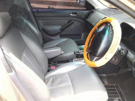 Honda Civic 1.7 Auto เครื่องวีเทค แอรแบคคู่ ABS เพาเวอร ไฟฟ้า แอรแบค กินแกส