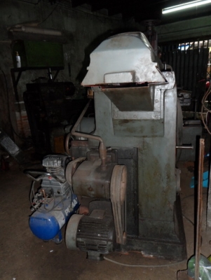 ขายครับขายเครื่องไสขนาด 36" เกียร์กระตุก มีเบรค ช่างเอก 0814583376