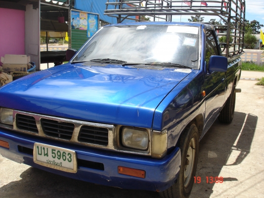 รถสวยราคาเบาๆ ทำสีมาใหม่ แอร์ เพลาเวอร์ เครื่องดีมาก ห้องเครื่องเดิมๆ หั