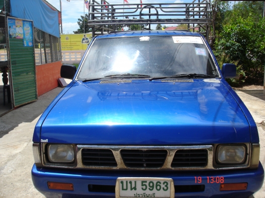 รถสวยราคาเบาๆ ทำสีมาใหม่ แอร์ เพลาเวอร์ เครื่องดีมาก ห้องเครื่องเดิมๆ หั