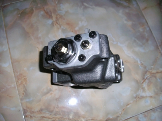 KOBELCO SK200-3 part no: 2436U1467F1 Regulator