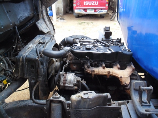 ขายรถ หกล้อ(ดูดส้วม) isuzu รุ่น NPR