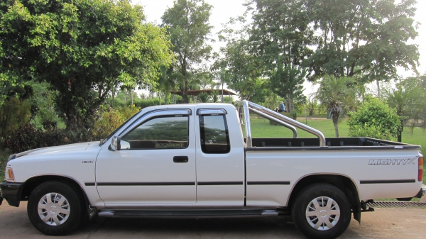 ขายไมตี้เอ็กรถบ้านเดิมๆสวยๆ  สภาพเหมือนพึ่งออกจากศูนย์เลยครับเครื่องเงียบกริบ แอร์ใหม่ล้างทั้งระบบคอมใหม่ตู้แอร์ใหม่เย็นจนหนาว กันชนหน้า+หลังใหม่+แม๊กลายเนอร์ใหม่ยางดอกเต็มพวงมาลัยพาเวอร์เครื่องเสียงใหม่จัดเต็มDVDชีดี+พาเวอแอมป์+กันสาดใหม่+กันแมลงใหม่+บัน