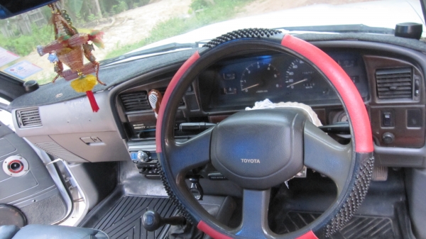 ขายไมตี้เอ็กรถบ้านเดิมๆสวยๆ  สภาพเหมือนพึ่งออกจากศูนย์เลยครับเครื่องเงียบกริบ แอร์ใหม่ล้างทั้งระบบคอมใหม่ตู้แอร์ใหม่เย็นจนหนาว กันชนหน้า+หลังใหม่+แม๊กลายเนอร์ใหม่ยางดอกเต็มพวงมาลัยพาเวอร์เครื่องเสียงใหม่จัดเต็มDVDชีดี+พาเวอแอมป์+กันสาดใหม่+กันแมลงใหม่+บัน