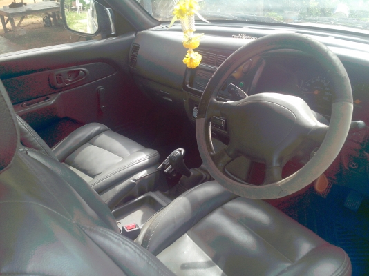 ขาย สตราด้า MEGA CAB ปี 2000