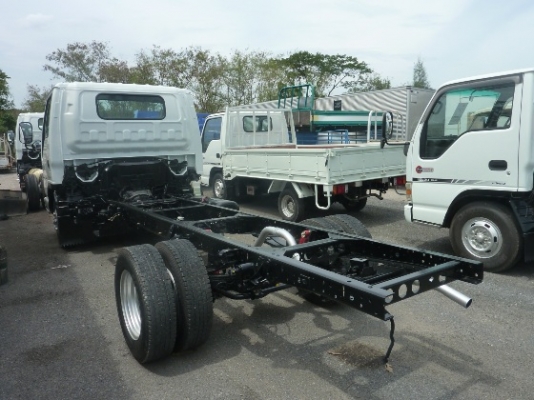 ISUZU NPR การ์ตูน 155 HP 4 สูบ 155 HP 6 ล้อ