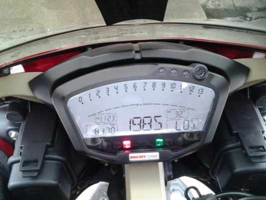 DUCATI 1198 Y 09 DUCATI 1198 Y 09