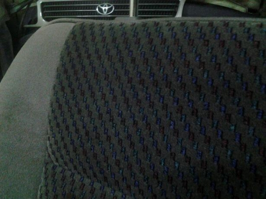 ขายเบาะ ISUZU ตัวนอก ผ้าลายสวยครับ ขายเบาะ ISUZU ตัวนอก ผ้าลายสวยครับ