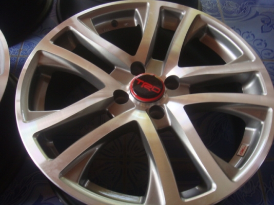 ขายล้อแม็กซ์ TRD SPORTIVO ขอบ 17 4 รู คับ ขายล้อแม็กซ์ TRD SPORTIVO ขอบ 17 4 รู คับ