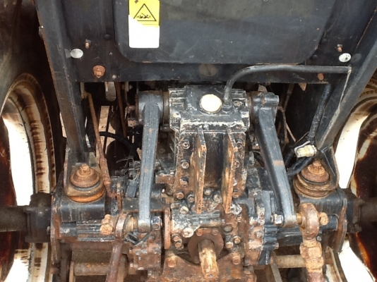 ยันร์ม่า EF352T 4 WD 2 เพลา ทำงาน 1181 ชั่วโมง ตัวเปล่าๆครับ