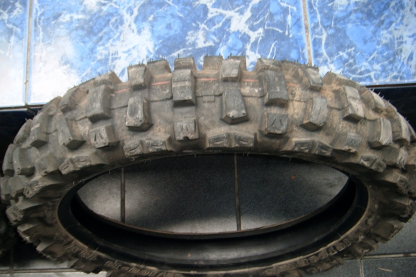 ขาย ยางวิบาก 80-100 /14  90-100/14 ใช้งานเดียวดอกเต็มราคาพร้อมส่ง