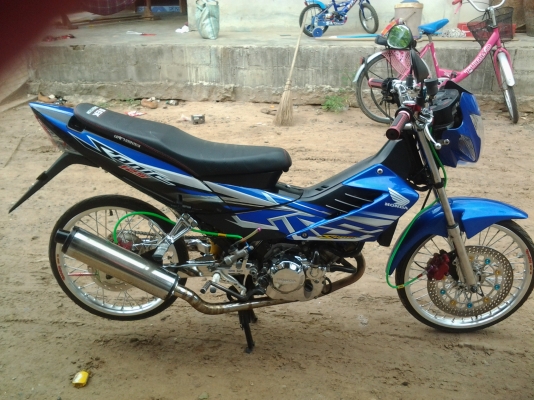 ขายมอเตอร์ไซค์ โซนิคมือสอง ตัว สาม