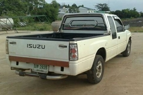 ISUZU TFR มังกรทอง SPACECAB SL 2.5 MT ปี 38 แป๊ะยิ้ม ไม่เคยมีอุบัติเหตุหนักเลย เครื่องแห้งแรงดี ภายในเก๋งคอนโซลสวยครบ CD แอร์เย็น พวงมาลัยเพาเวอร์จากโรงงาน กระบะปูพื้นยางลายเนอร์ ช่วงล่างคัชซีสวยมาก ยางสภาพดี 70\% พร้อมใช้งาน เอกสารทะเบียนภาษีครบพร้อมโอน ร