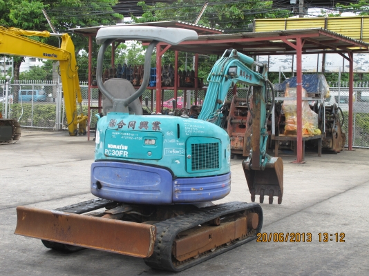 ขายรถขุด KOMATSU PC30FR เก่าจากญี่ปุ่นสภาพสวยพร้อมใช้งาน ขายรถขุด KOMATSU PC30FR เก่าจากญี่ปุ่นสภาพสวยพร้อมใช้งาน
