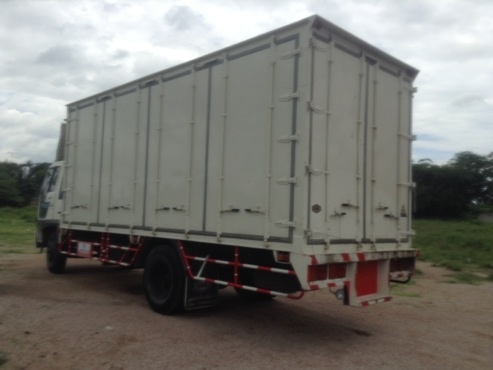 Hino 6 ล้อตู้ ใช้งานน้อยมาก 10 บาน เครื่อง 195 HP. ยาว 6 เมตร ปี48. FD3H สภาพสวยพร้อมใช้งาน ไม่มีเสากลาง 890,000