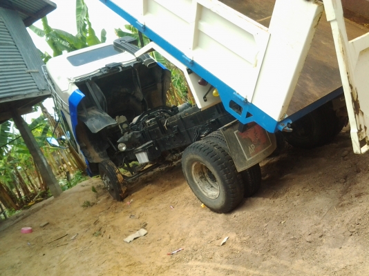 ขายรถหกล้อดั้มมิตซูราคา850000ราคาต่อรองได้คับ ขายรถหกล้อดั้มมิตซูราคา850000ราคาต่อรองได้คับ