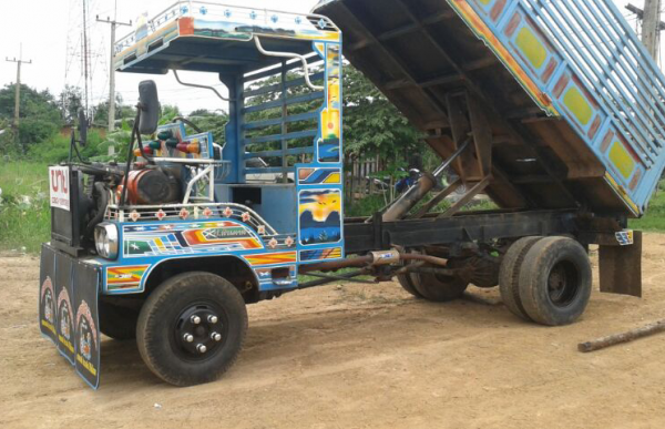 ขายอีแต๋น 6 ล้อ มีดั้มคับ เครื่อง นิสสัน2700 เกียร์ ร็อคอีสุ 6 เกียร์##ราคาคุยได้ขายได้ขายคับ##