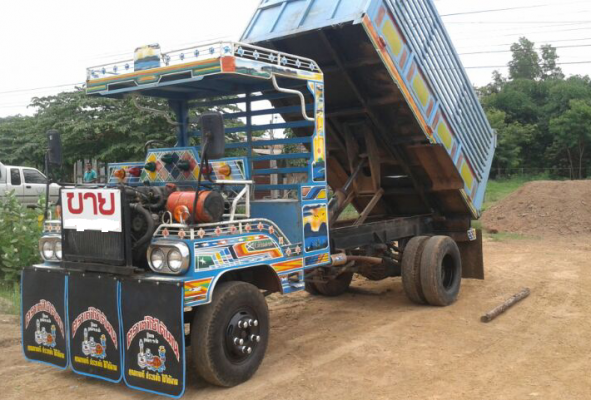 ขายอีแต๋น 6 ล้อ มีดั้มคับ เครื่อง นิสสัน2700 เกียร์ ร็อคอีสุ 6 เกียร์##ราคาคุยได้ขายได้ขายคับ##