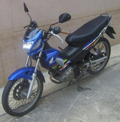 ขาย Honda Sonic125   สตาร์ทมือ จดทะเบียนปี 46 พรบ.หมด เม.ย.57