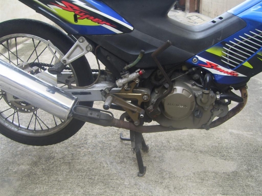 ขาย Honda Sonic125   สตาร์ทมือ จดทะเบียนปี 46 พรบ.หมด เม.ย.57