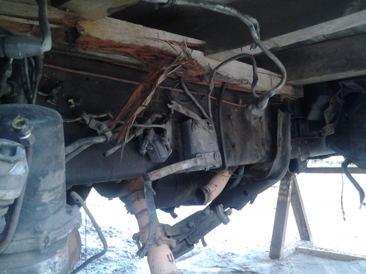 ขายซาก FL 3 H 195 เพลาเดียว เครื่อง เกียร์ ไม่มีแตก คัทซียังสวยครับ