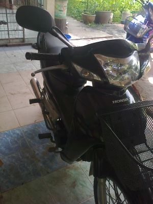 ต้องการขาย เวฟ 100  สภาพดีอีกสักคันครับ