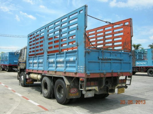 ขายรถหัวพ่วง กระบะเหล็กคอกสูง รุ่น cw430 ปี38 275แรงม้า ราคา710,000 สนใจติดต่อคุณสมเกียรติ Tel. 081-641-5211