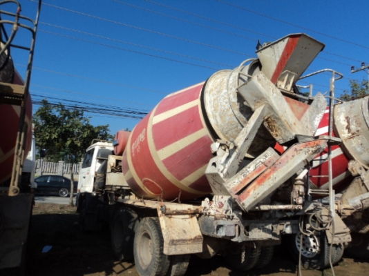 ขายรถมิกซ์ปูน NISSAN 320 hp