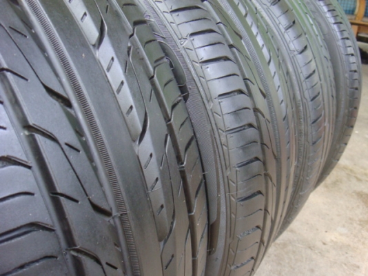 ขายยาง Toyo 245/35/20 ปี 12