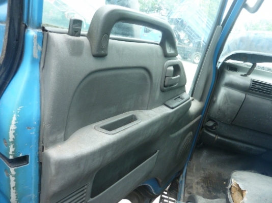 หัวเก๋ง ISUZU NPR การ์ตูน D693