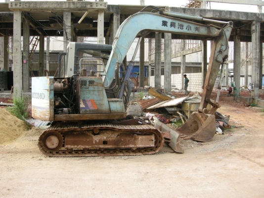 ขายรถแม็คโฮราคาถูก SUMITOMO รุ่น S160F-2 ราคา 240,000 บาท ติดต่อคุณสมเกียรติ 081-641-5211