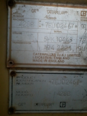 ขายรถตักหน้าขุดหลังยี่ห้อ CAT 428B 7EJ024607 ขายตามสภาพ หม้อน้ำไม่มี สลักบางตัวไม่มี เครื่องใช้งานได้ครับ เอกสารเล่มทะเบียนพร้อมโอนครับ