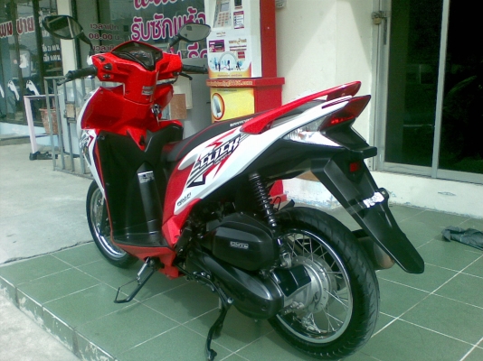 ขายถูก Click 125 i รุ่นใหม่ล่าสุด ปี 2555 รถเพียง 9 เดือน ขายถูก Click 125 i รุ่นใหม่ล่าสุด ปี 2555 รถเพียง 9 เดือน