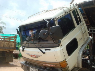 ขายด่วน รถบรรทุกสิบล้อดั๊มเกษตร ฮีโน่  มาก่อนได้ก่อน