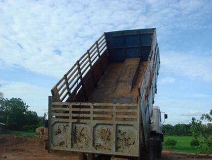 ขายด่วน รถบรรทุกสิบล้อดั๊มเกษตร ฮีโน่  มาก่อนได้ก่อน