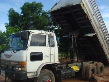 ขายด่วน รถบรรทุกสิบล้อดั๊มเกษตร ฮีโน่  มาก่อนได้ก่อน