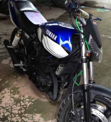 yamaha XJR 400. สภาพพร้อมใช้ แต่ง สตั่น อินวอย. 40000คับ