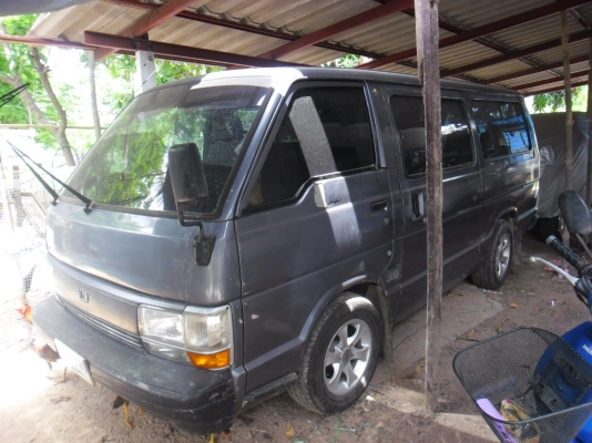 รถตู้มาแล้วครับรถส่งนักเรียน เครือง2400TOYOTA เครื่องดีภายในสวยทะเีบยนขาดปี่ 2557