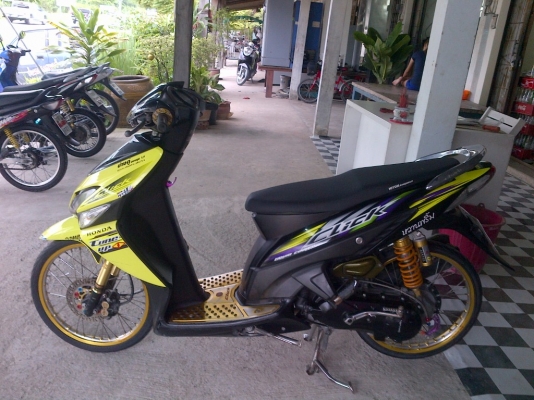 ขาย!ฮอนด้าคลิ๊ก แต่งสวย ปี50 รถเครื่องดีแน่นๆ  พร้อมใช้ ทะเบียน+เอกสารโอน ภาษีไม่หมด