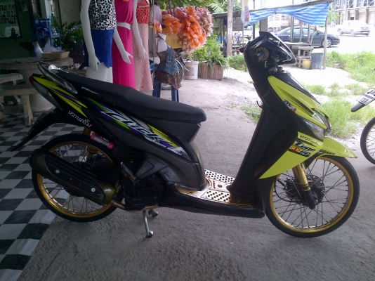 ขาย!ฮอนด้าคลิ๊ก แต่งสวย ปี50 รถเครื่องดีแน่นๆ  พร้อมใช้ ทะเบียน+เอกสารโอน ภาษีไม่หมด