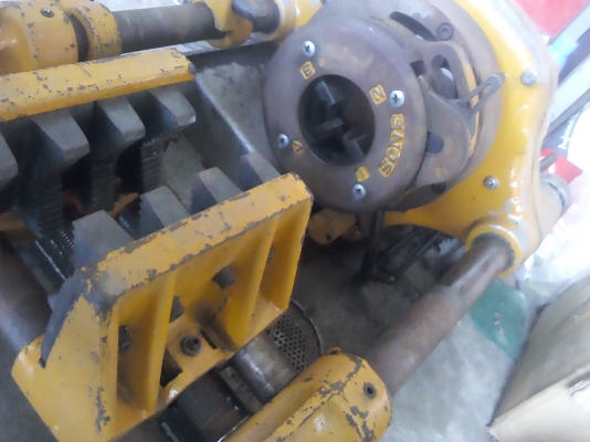 เครื่องทำเกลียวท่อประปาจากญี่ปุ่นใช้ไฟ110V.มีหม้อแปลงให้พร้อมใช้