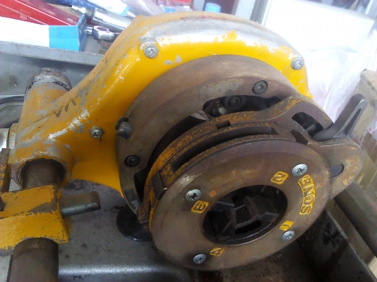 เครื่องทำเกลียวท่อประปาจากญี่ปุ่นใช้ไฟ110V.มีหม้อแปลงให้พร้อมใช้